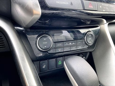 Used 2024 Mitsubishi Eclipse Cross SEL AWD/4WD image 26