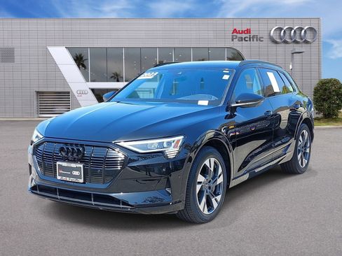 Used 2023 Audi e-tron Premium w/ Convenience Plus Package AWD/4WD image 1