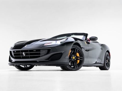 Used 2019 Ferrari Portofino image 21