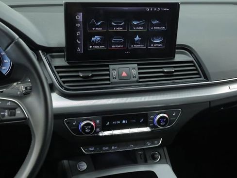 Used 2025 Audi Q5 2.0T Premium image 16