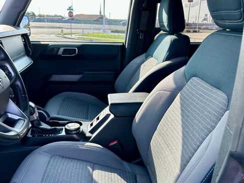 Used 2022 Ford Bronco Outer Banks image 6