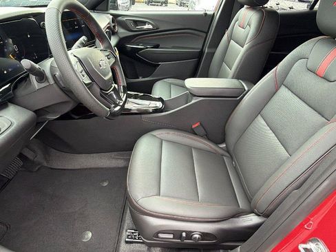 New 2026 Chevrolet Trax RS w/ Sunroof Package FWD image 17