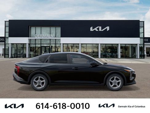 New 2025 Kia K4 LXS image 10