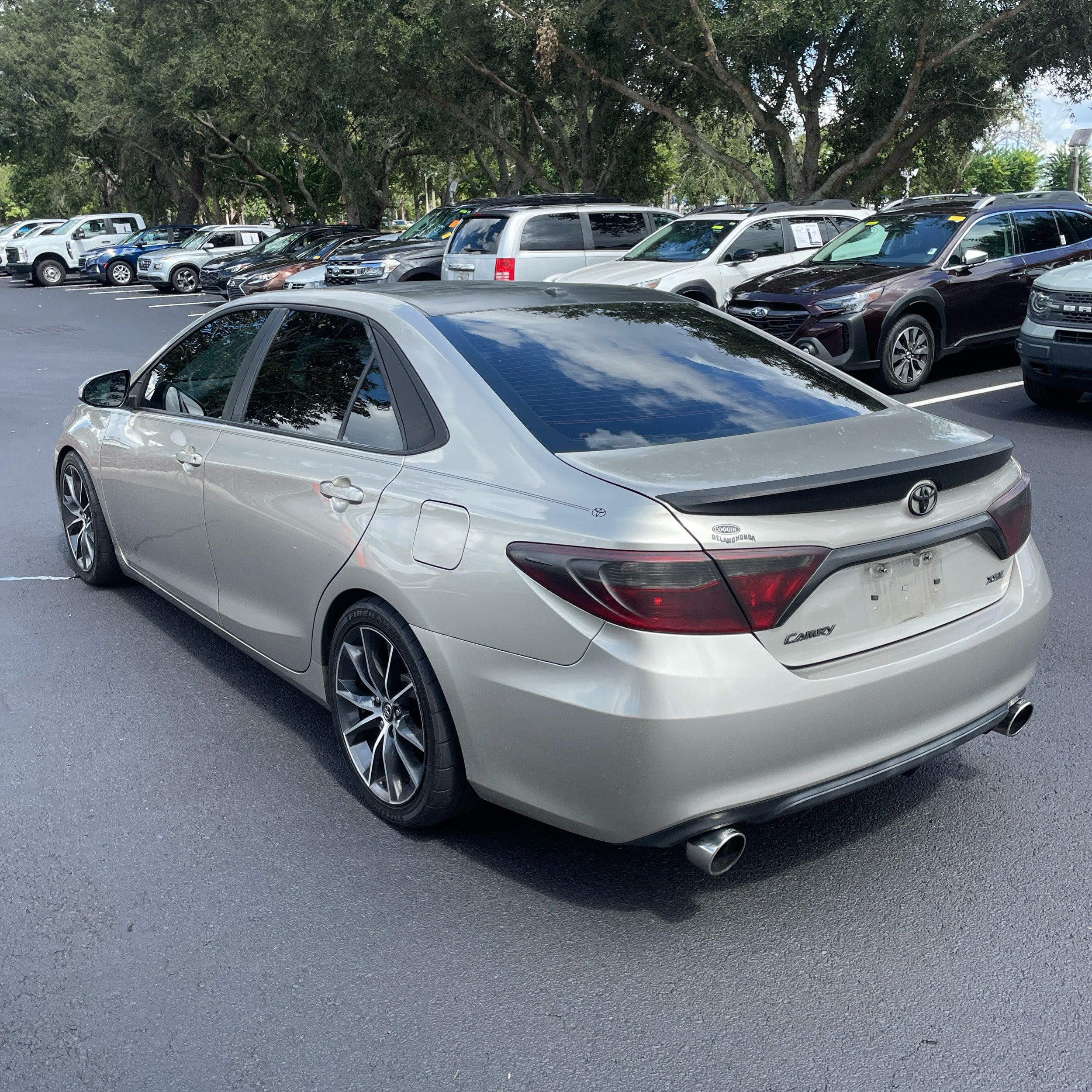 Used 2015 Toyota Camry XSE FWD image 5