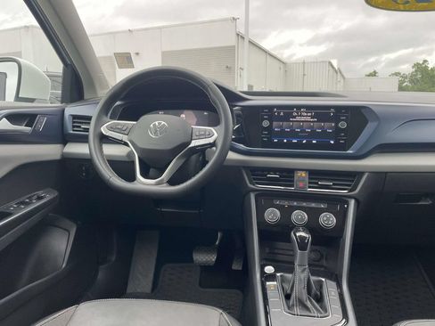 Certified 2023 Volkswagen Taos SE FWD image 14