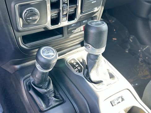 Used 2021 Jeep Wrangler Unlimited Sport AWD/4WD image 17