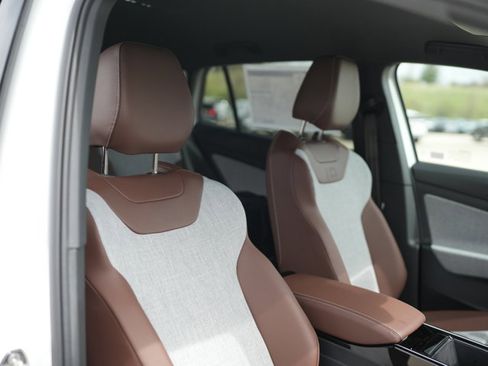 New 2026 Volkswagen ID.4 Pro AWD/4WD image 22