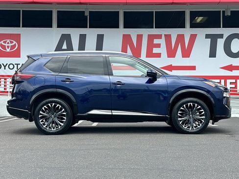 Used 2024 Nissan Rogue Platinum FWD image 6