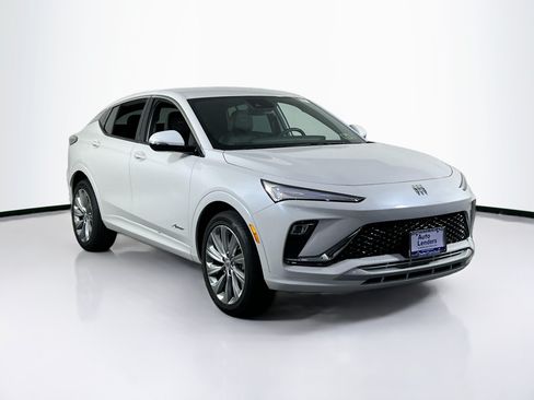 Used 2025 Buick Envista Avenir FWD image 3