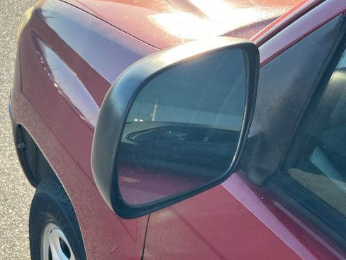 Used 2006 Toyota Tacoma Reg 109 Auto image 8