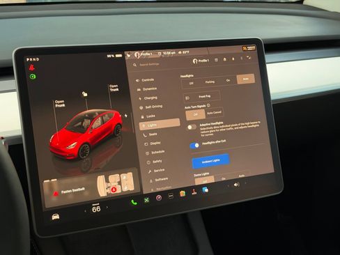 Used 2023 Tesla Model Y Long Range AWD/4WD image 40