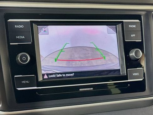 Used 2022 Volkswagen Atlas Cross Sport SE FWD image 11
