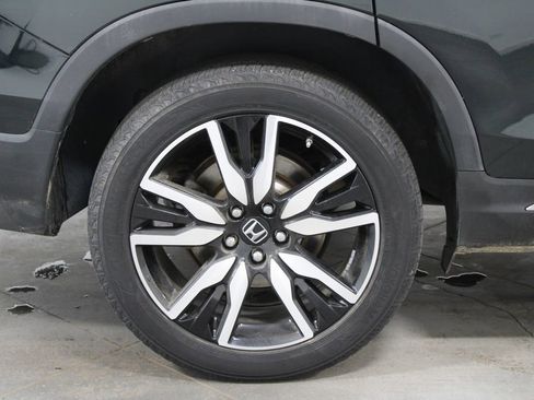 Used 2019 Honda Pilot Elite image 13