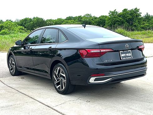 Used 2024 Volkswagen Jetta SEL FWD image 6