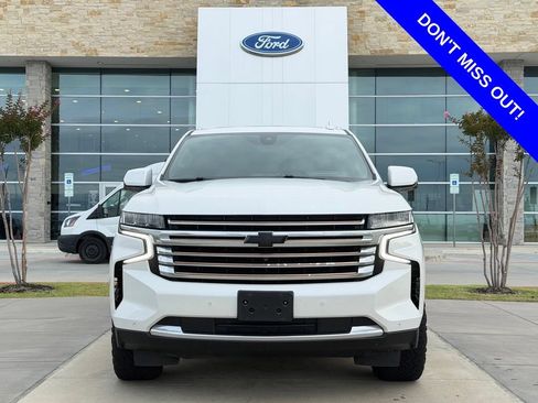 Used 2022 Chevrolet Suburban High Country AWD/4WD image 2