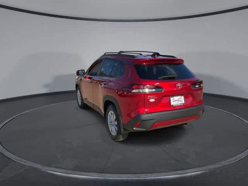 Used 2026 Toyota Corolla Cross LE image 6