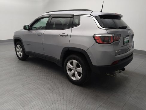 Used 2018 Jeep Compass Latitude w/ Cold Weather Group AWD/4WD image 3