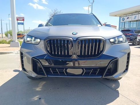 New 2026 BMW X5 sDrive40i image 2
