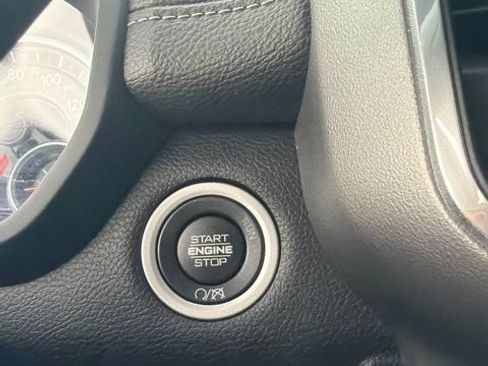 Used 2022 RAM 2500 Laramie AWD/4WD image 22