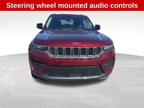 Used 2023 Jeep Grand Cherokee Laredo image 9