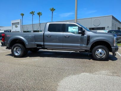 New 2025 Ford F350 Platinum w/ FX4 Off-Road Package