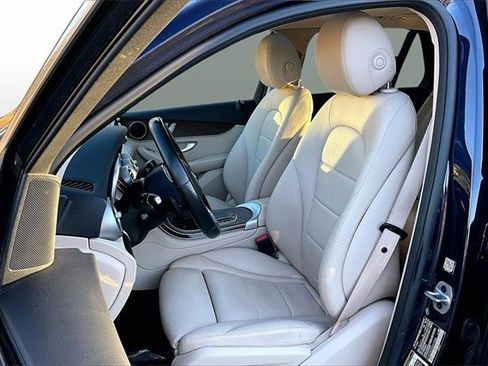 Certified 2022 Mercedes-Benz GLC 300 300 image 24