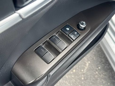 Used 2022 Toyota Camry XSE AWD/4WD image 18
