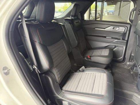 Used 2025 Ford Explorer ST-Line w/ Premium Package AWD/4WD image 20