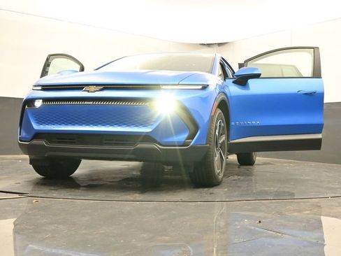 New 2026 Chevrolet Equinox EV LT image 64