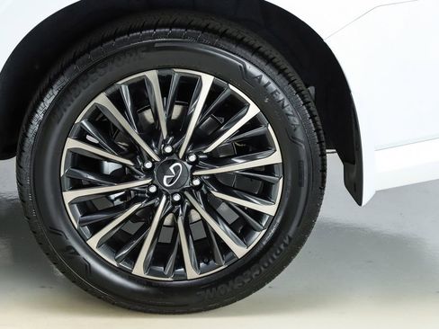 New 2026 INFINITI QX80 Autograph w/ Premium Cargo Package AWD/4WD image 6