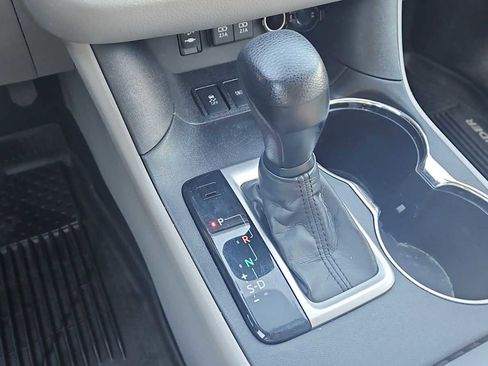 Used 2019 Toyota Highlander LE image 21