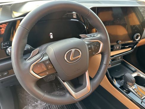 Used 2025 Lexus NX 350 350 Premium image 5
