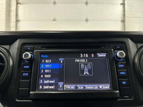Used 2018 Toyota Tacoma SR w/ SR Convenience Package AWD/4WD image 28
