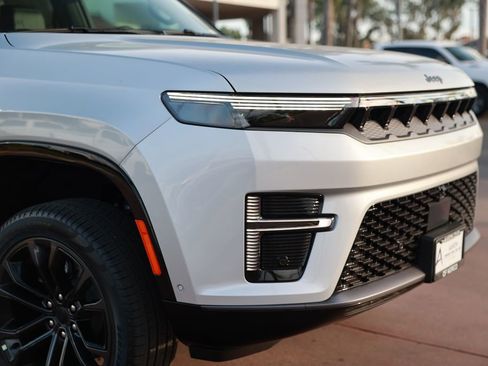 New 2026 Jeep Grand Wagoneer L Summit w/ Rear Seat Video Group I image 7