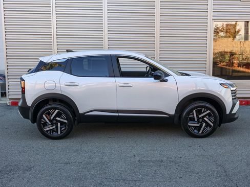New 2026 Nissan Kicks SV image 3
