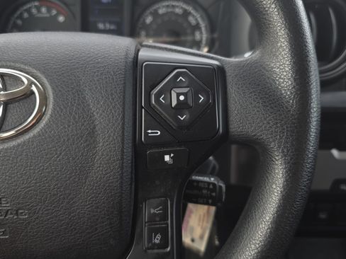 Used 2022 Toyota Tacoma SR w/ SR Convenience Package RWD image 15