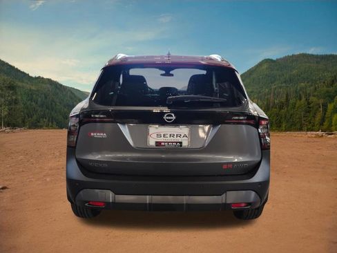 New 2026 Nissan Kicks SR w/ SR Premium Package image 8