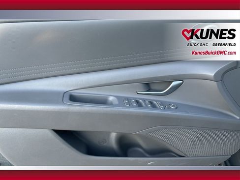 Used 2024 Hyundai Elantra SEL image 17