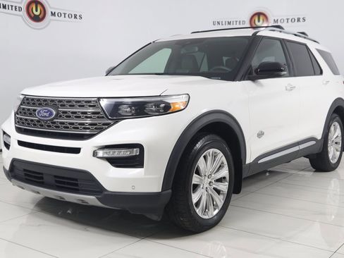 Used 2022 Ford Explorer King Ranch w/ Premium Technology Package image 5