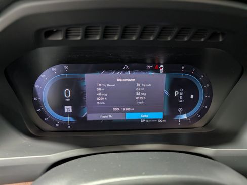 Used 2024 Volvo XC90 B6 Plus w/ Protection Package Premier image 17