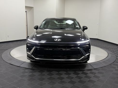 Used 2025 Hyundai Sonata SEL FWD image 2
