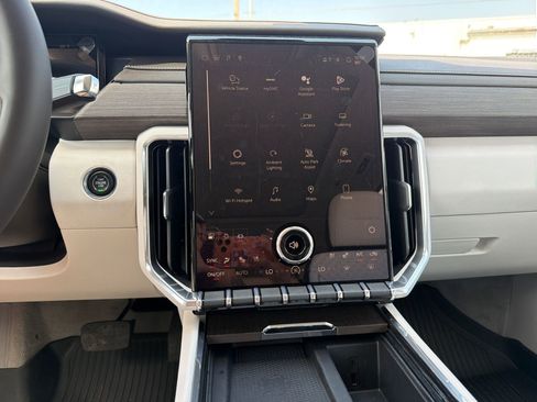 New 2026 GMC Acadia Denali w/ Super Cruise Package FWD image 28