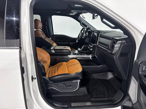 Used 2021 Ford F150 Platinum w/ FX4 Off-Road Package AWD/4WD image 24