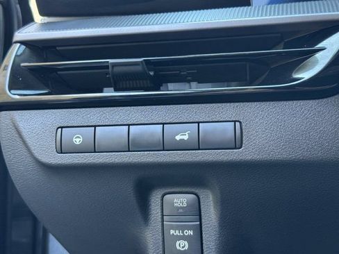Used 2025 Nissan Murano SV AWD/4WD image 6