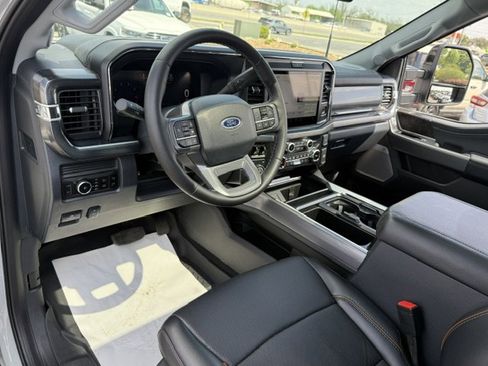 Certified 2025 Ford F250 Lariat w/ Lariat Ultimate Package image 15