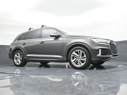 Used 2020 Audi Q7 3.0T Prestige w/ Prestige Package image 26