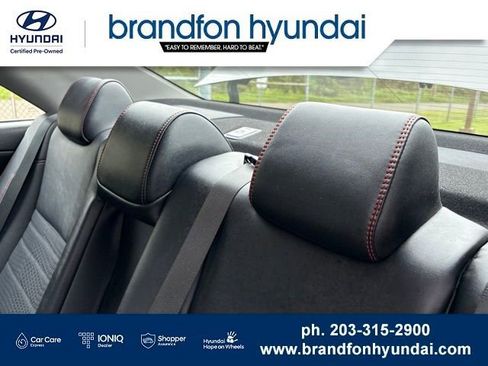 Used 2015 Toyota Camry SE w/ Moonroof Package FWD image 24