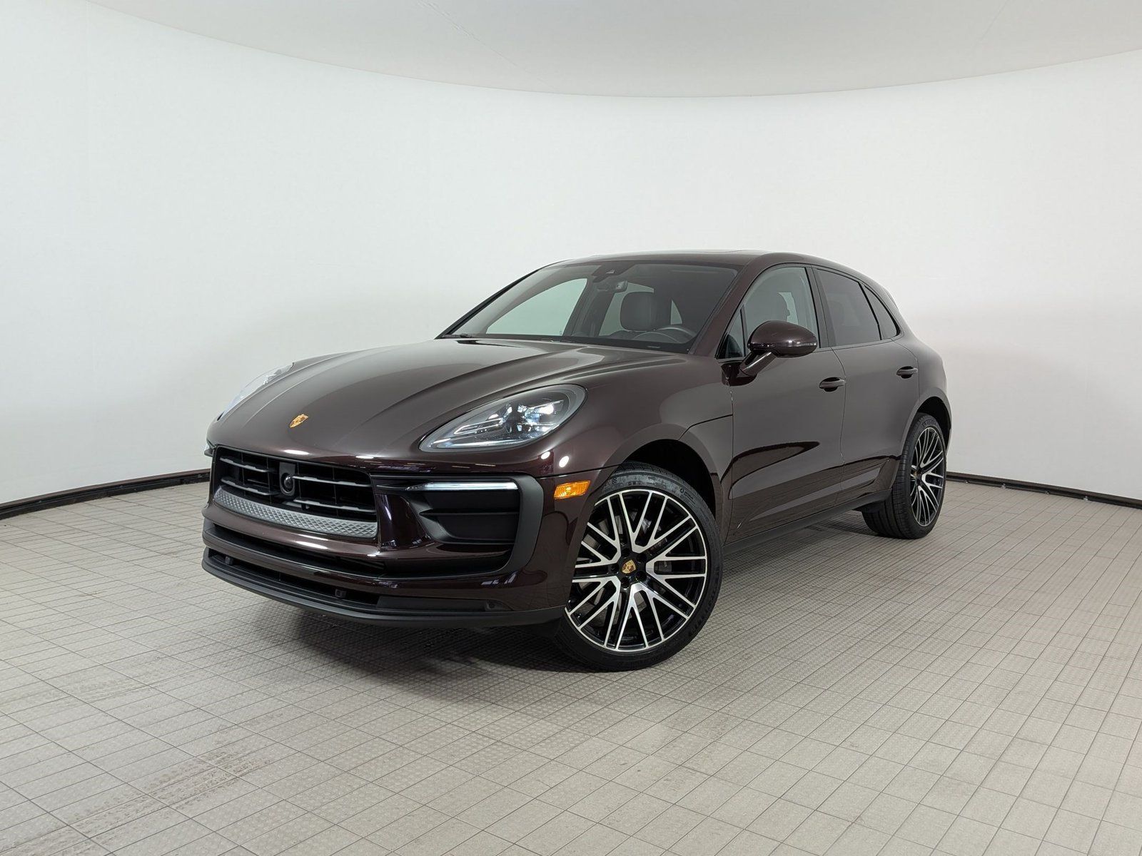 Certified 2024 Porsche Macan Turbo AWD/4WD image 1