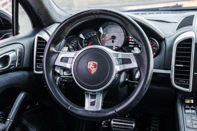 Used 2014 Porsche Cayenne GTS AWD/4WD image 9