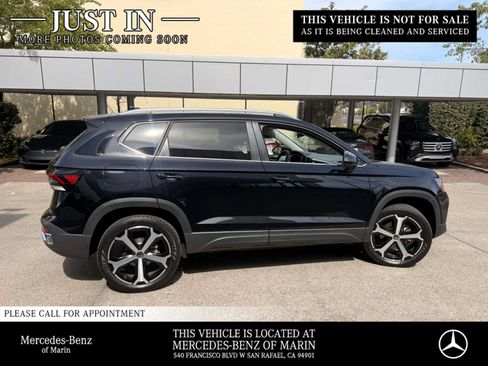 Used 2025 Volkswagen Taos SEL AWD/4WD image 5